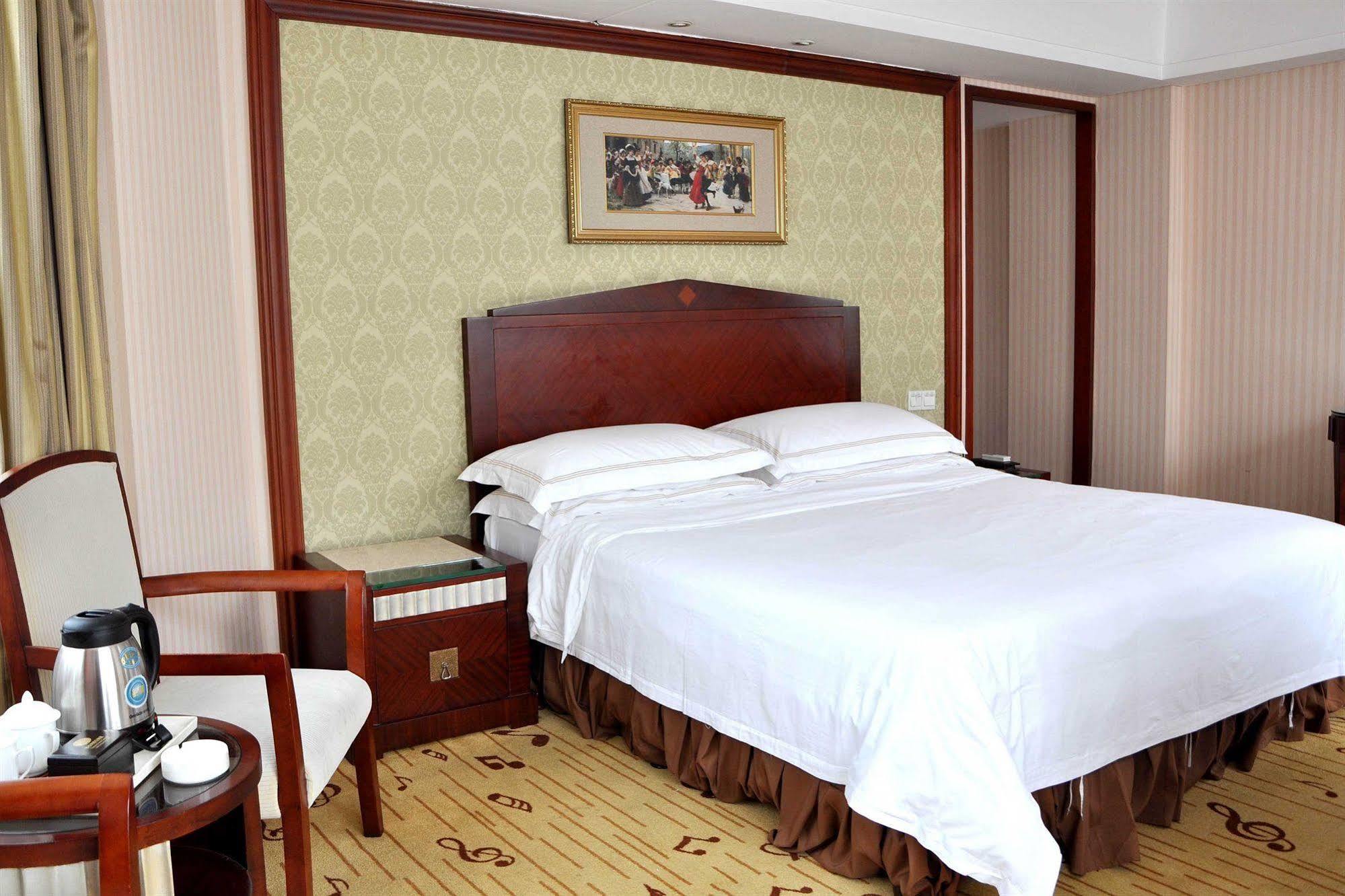 Vienna Hotel Guangzhou Exterior foto